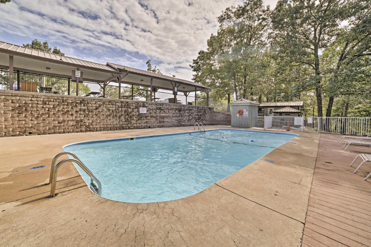 Reed Springs Condo With Furnished Deck And Pool Access Reeds Spring المظهر الخارجي الصورة
